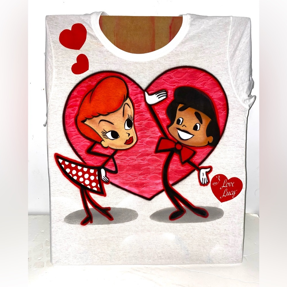 Ladies medium tshirt airbrushed with I love Lucy design